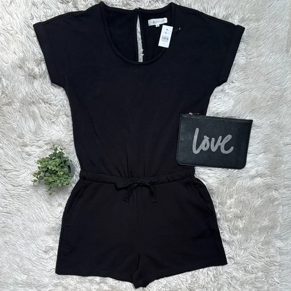 🎉HP🎉 Lou & Grey Scoop Neck Romper 💗 Black - Picture 2 of 15
